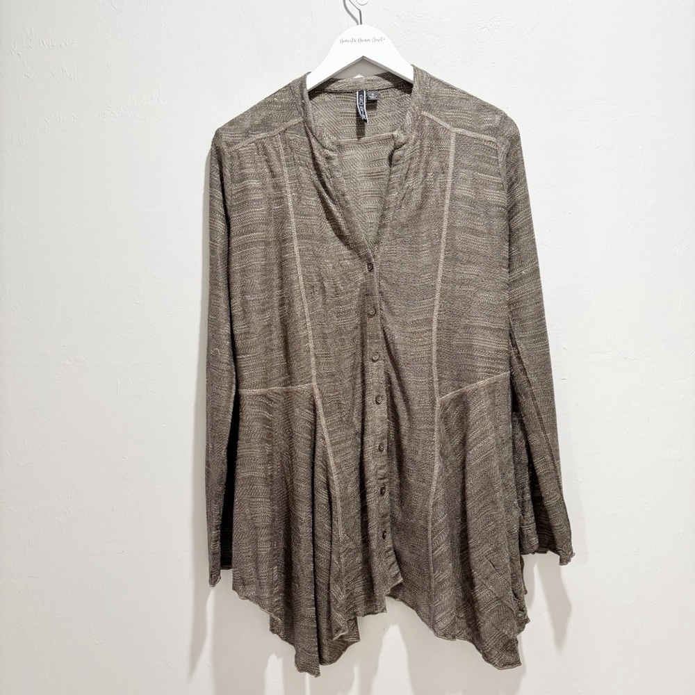 SNO SKINS Women’s Brown Button Up Asymmetrical Hem Lon Sleeve Blouse USA Size S